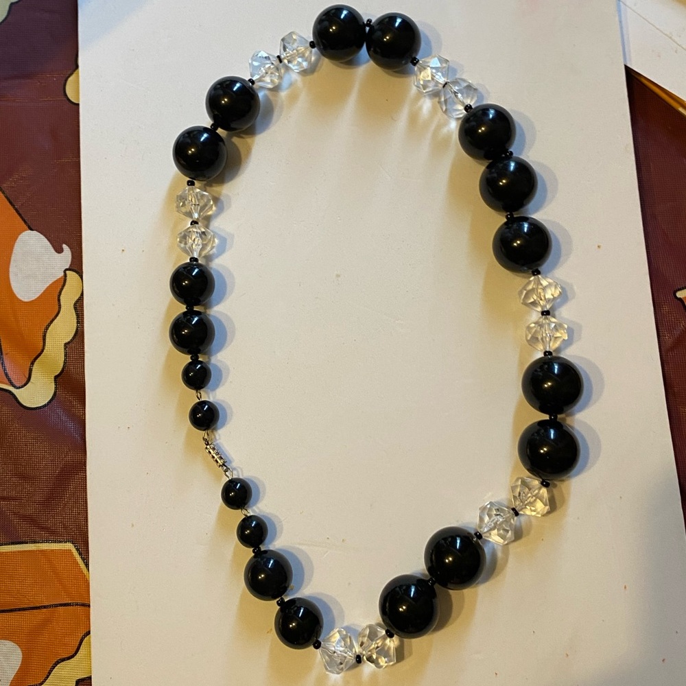 Black and clear acrylic bead necklace 23” chunky beads
